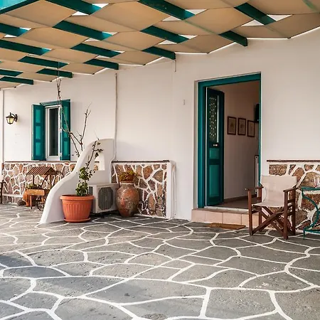 Apartment Seaside Adamantas (Milos)