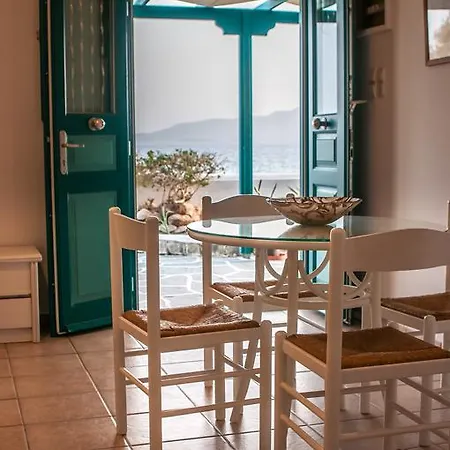 Seaside Apartment Adamantas (Milos)